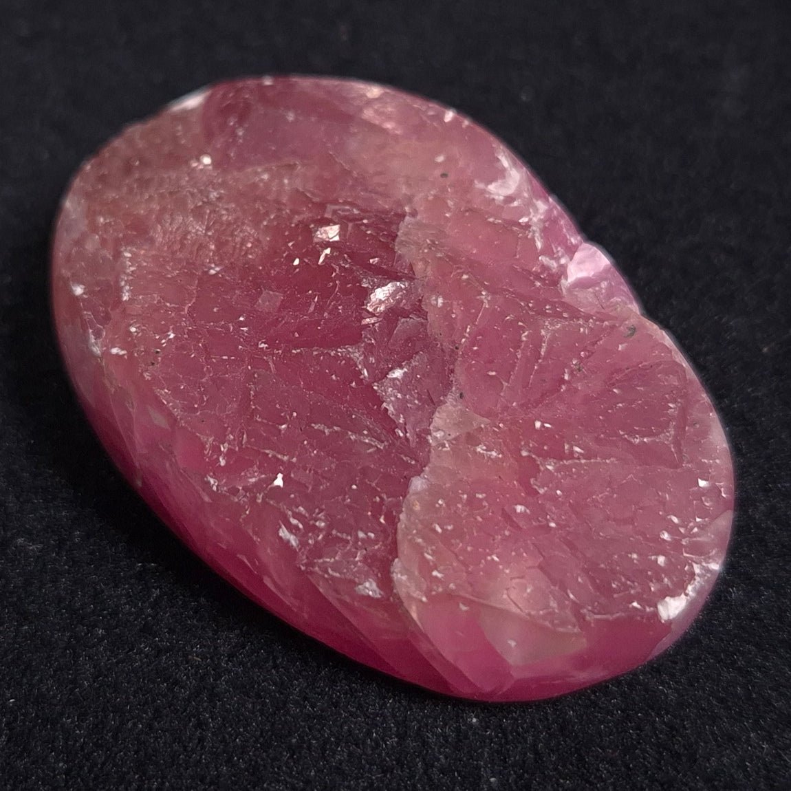 KAMMERERITE CABOCHON, Morocco XKR008