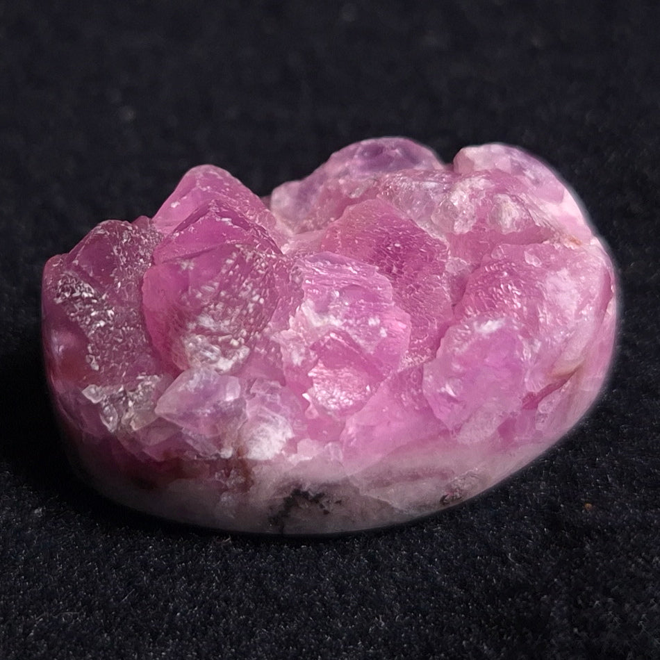 KAMMERERITE CABOCHON, Morocco XKR010