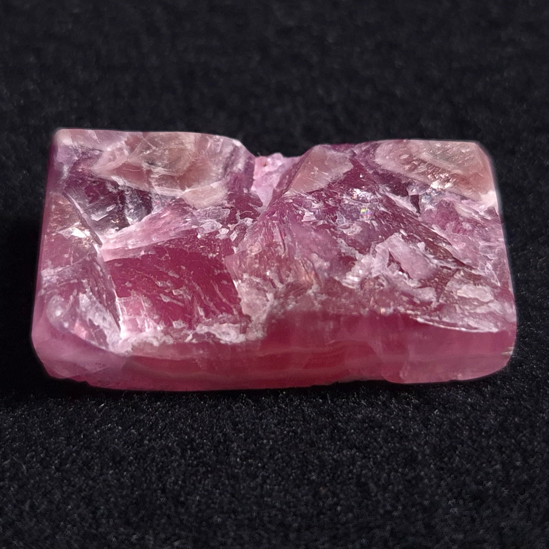 KAMMERERITE CABOCHON, Morocco XKR011