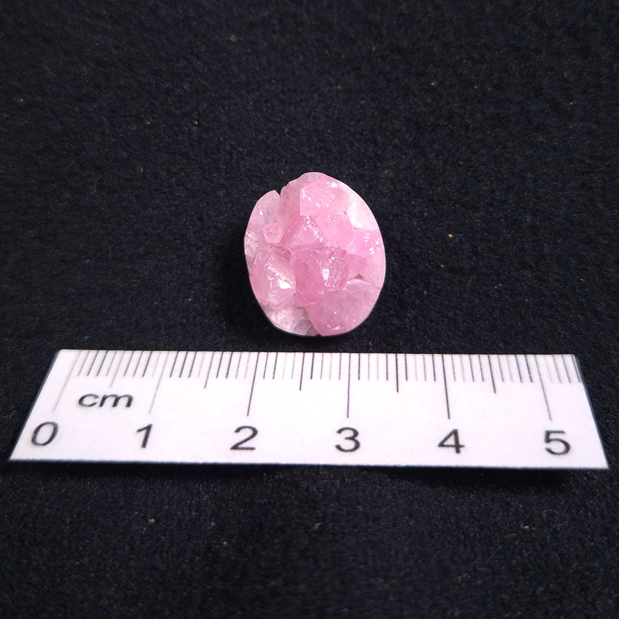 KAMMERERITE CABOCHON, Morocco XKR012