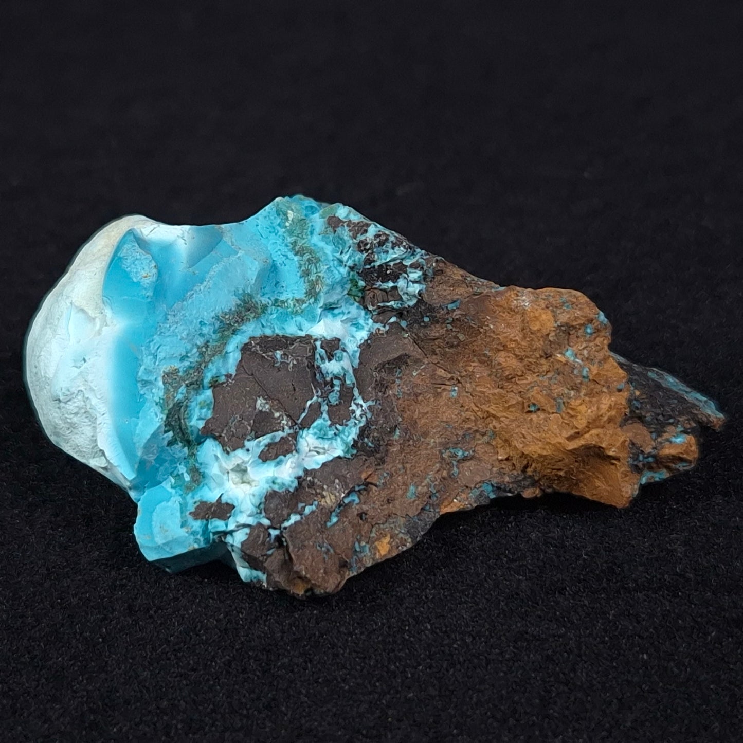 CHRYSOCOLLA CUPRITE, Australia ZRC003