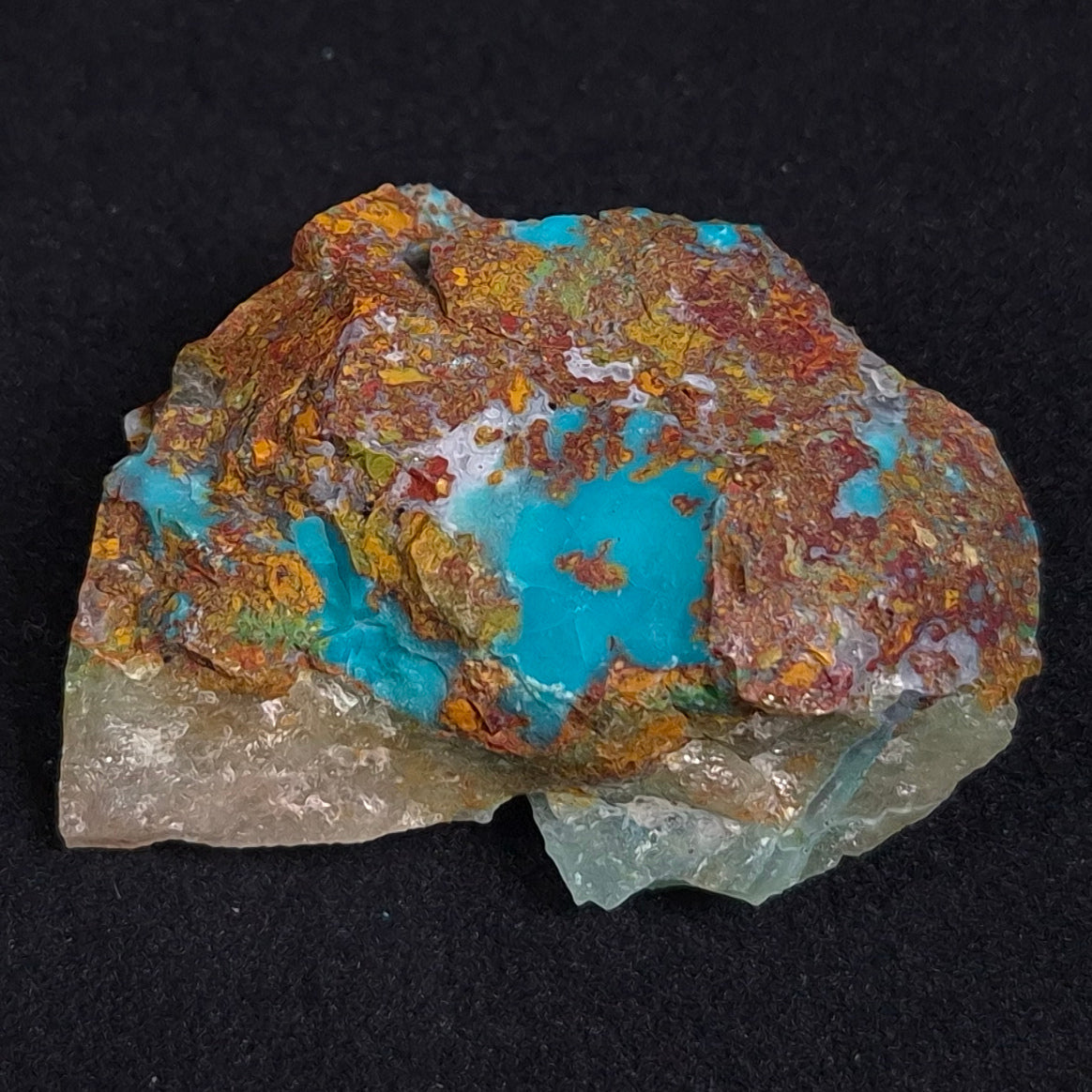 CHRYSOCOLLA CUPRITE QUARTZ, Australia ZRC005