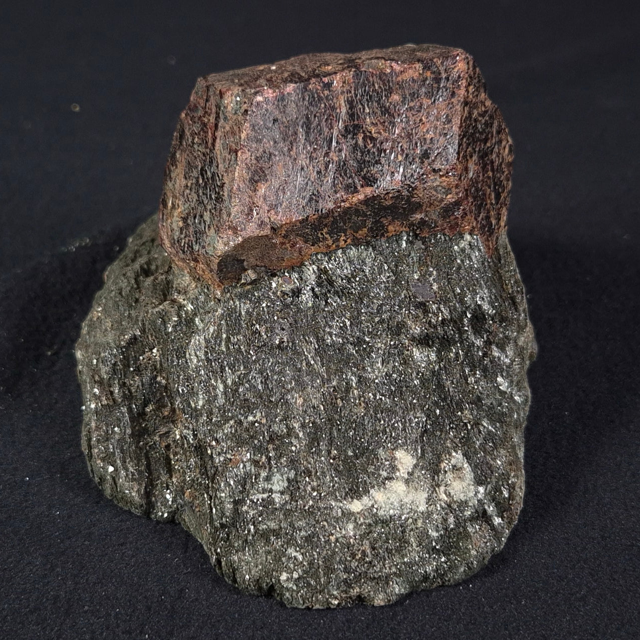 Large Almandine Garnet Crystal from Broken Hill, Australia XGC002