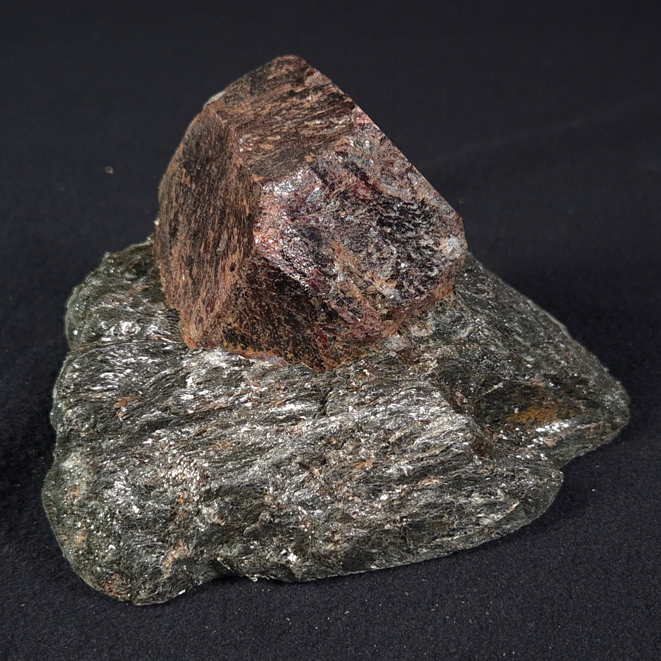 Large Almandine Garnet Crystal from Broken Hill, Australia XGC002