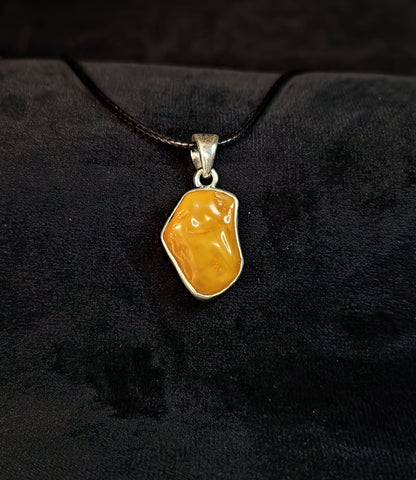 Butterscotch Amber Pendant 3SSBSA1