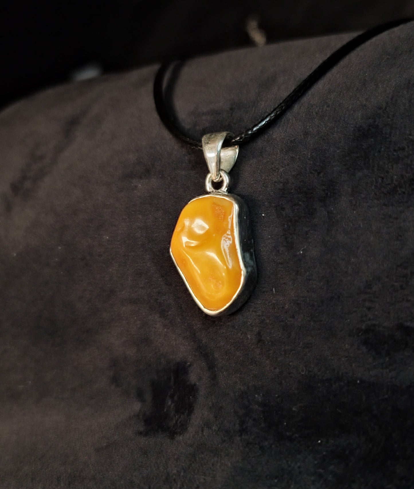 Butterscotch Amber Pendant 3SSBSA1