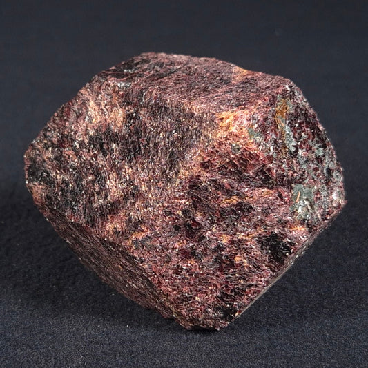 LARGE ALMANDINE GARNET ON CHLORITE SCHIST, Australia XGC009