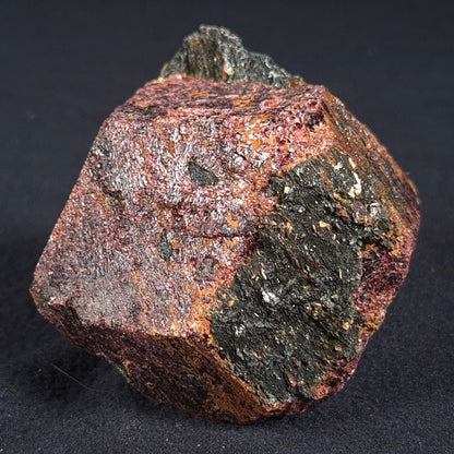 LARGE ALMANDINE GARNET ON CHLORITE SCHIST, Australia XGC011