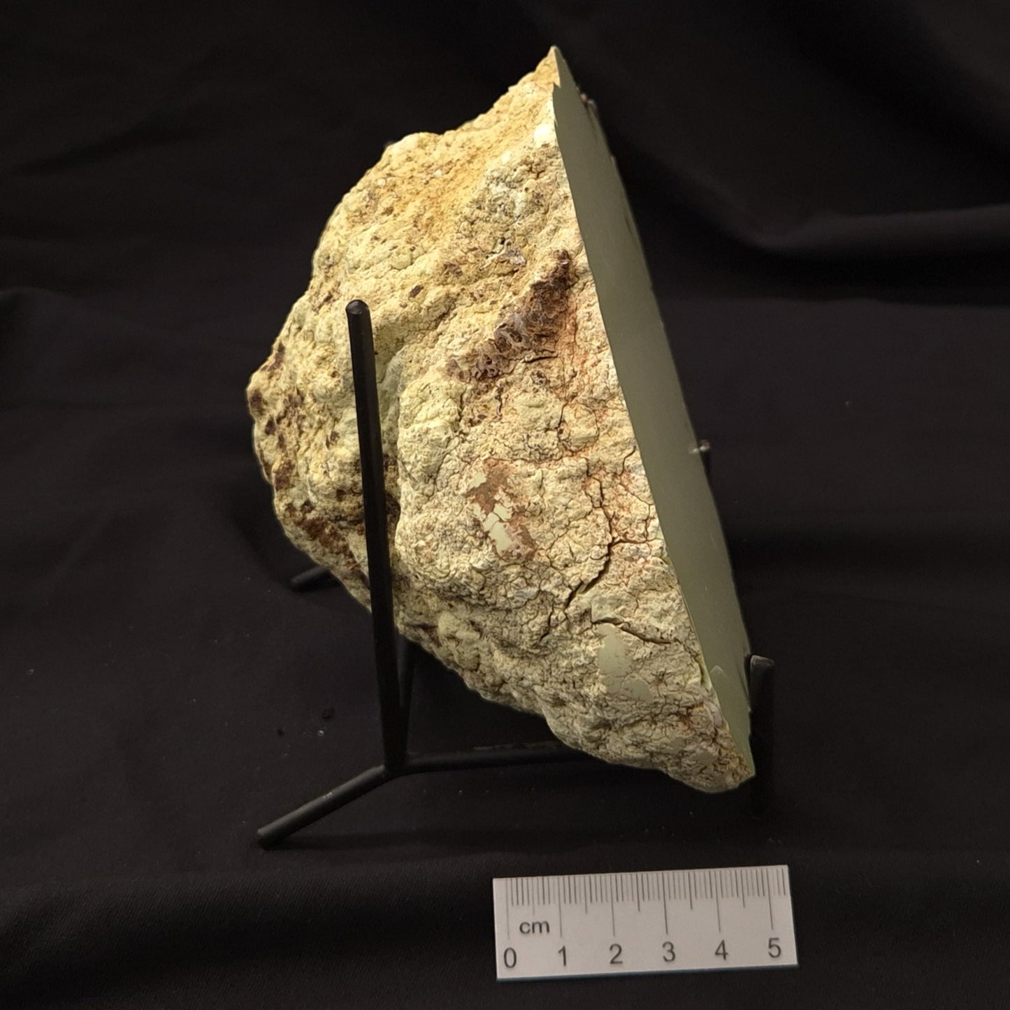 NICKEL MAGNESITE (LEMON CHRYSOPRASE), Australia YLC004