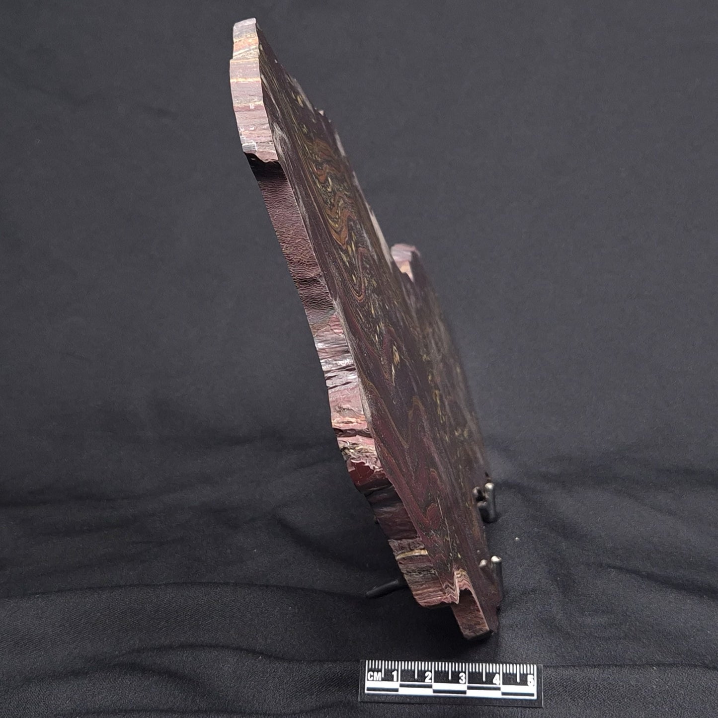BANDED TIGER IRON MICROBIALITE, Archean, Australia ZBI048