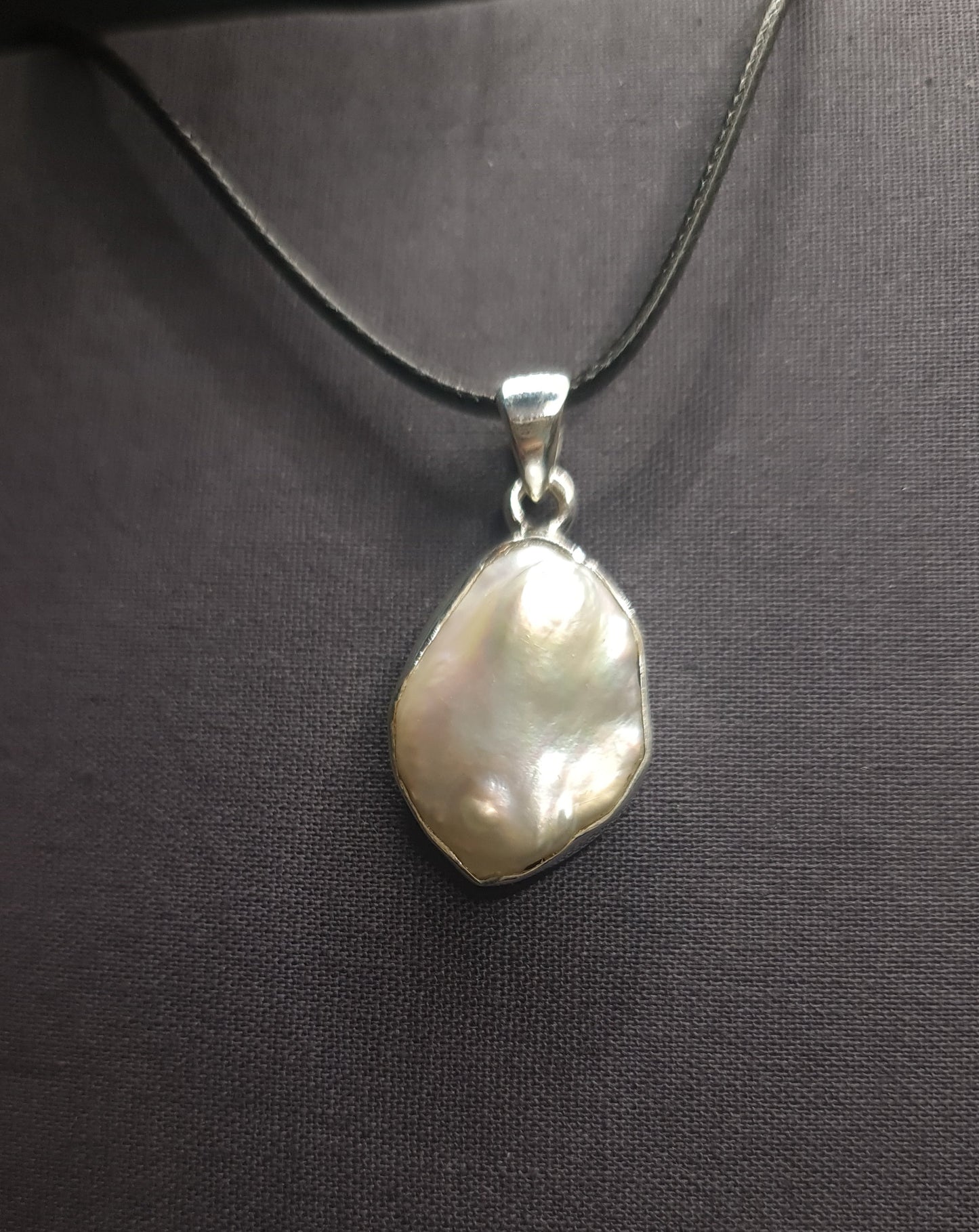 FRESHWATER PEARL PENDANT set in STERLING SILVER 3SSFWP1