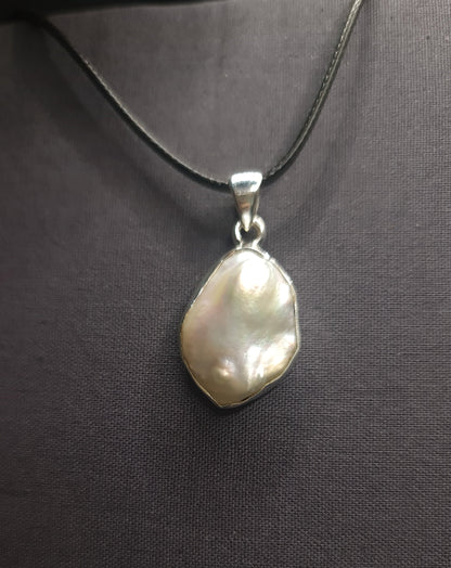 FRESHWATER PEARL PENDANT set in STERLING SILVER 3SSFWP1