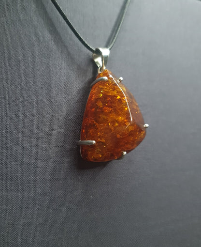 LARGE AMBER PENDANT set in STERLING SILVER 3SSLAP1