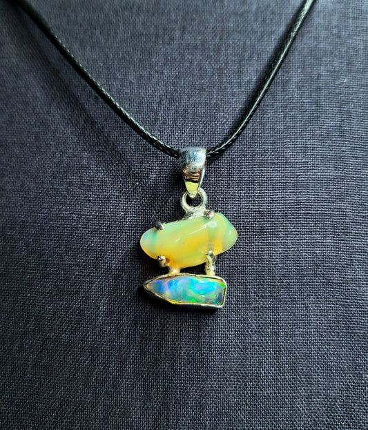 ETHIOPIAN OPAL PENDANT set in STERLING SILVER 3SSEOP2