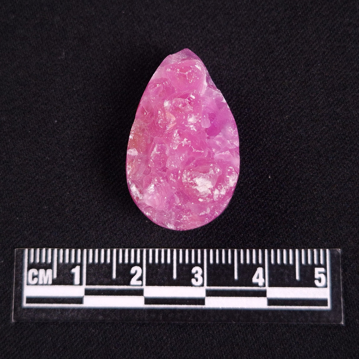 KAMMERERITE CABOCHON, Morocco XKR013
