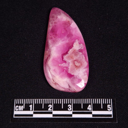 KAMMERERITE CABOCHON, Morocco XKR018
