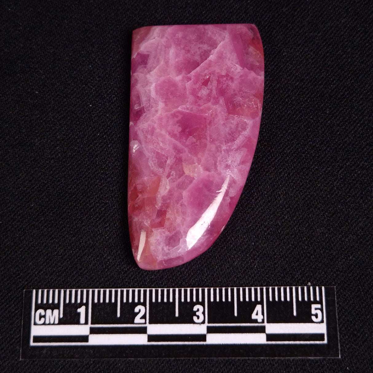 KAMMERERITE CABOCHON, Morocco XKR019