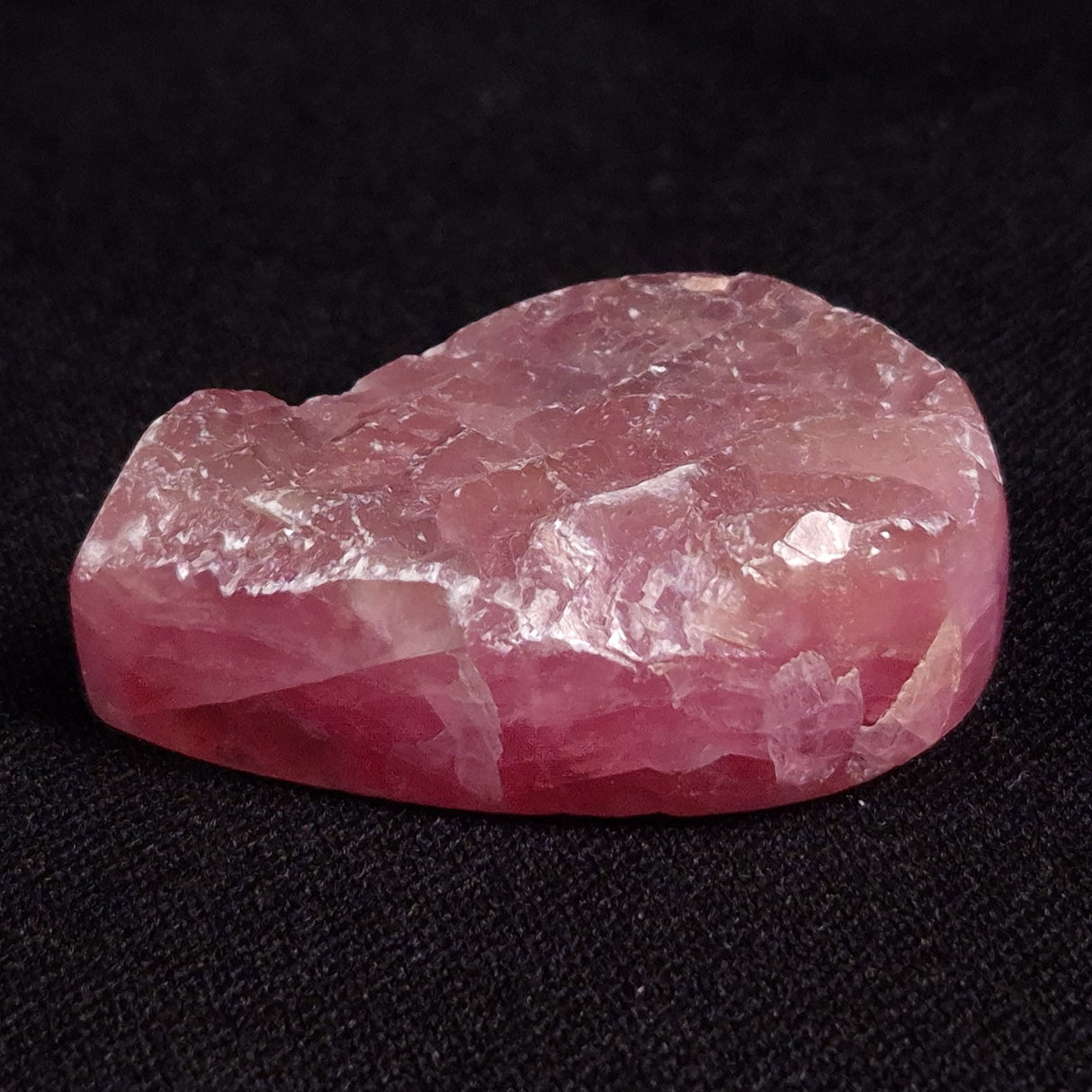 KAMMERERITE CABOCHON, Morocco XKR023