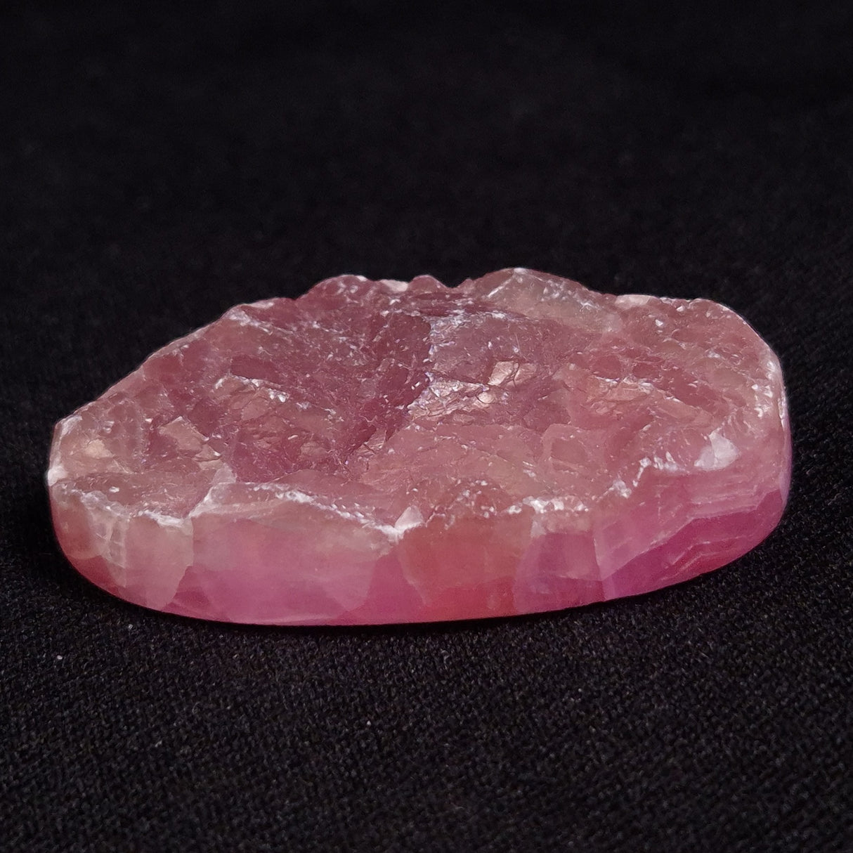 KAMMERERITE CABOCHON, Morocco XKR024