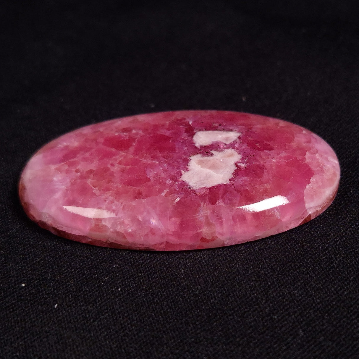 KAMMERERITE CABOCHON, Morocco XKR035