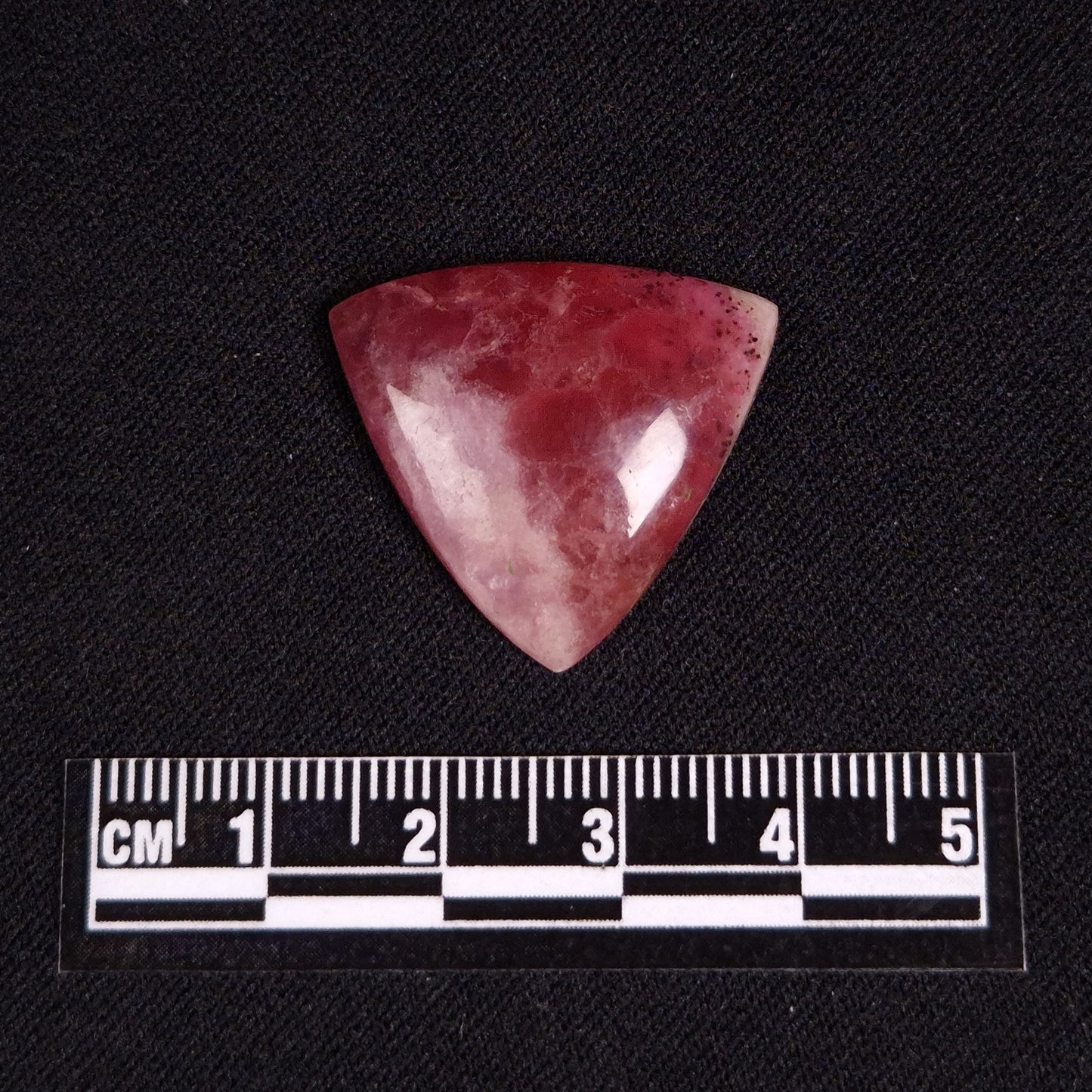 KAMMERERITE CABOCHON, Morocco XKR031