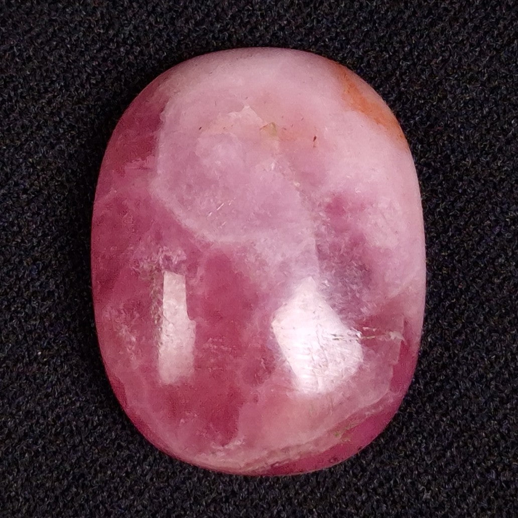 KAMMERERITE CABOCHON, Morocco XKR032