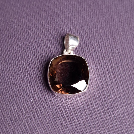 SMOKY QUARTZ PENDANT set in STERLING SILVER 3SSSQP3