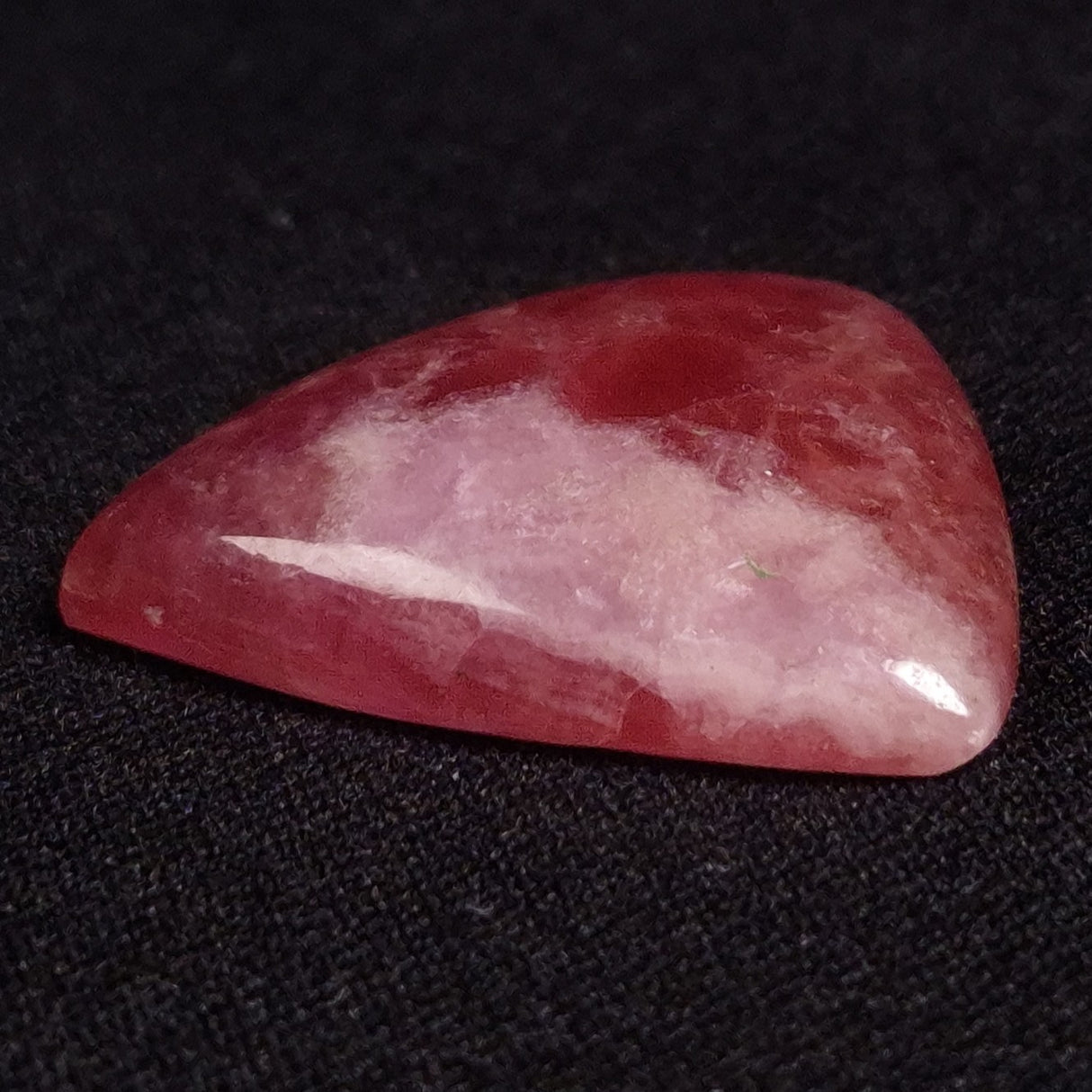KAMMERERITE CABOCHON, Morocco XKR031