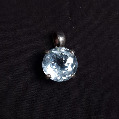 BLUE TOPAZ PENDANT set in STERLING SILVER 3SSBTP1