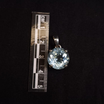 BLUE TOPAZ PENDANT set in STERLING SILVER 3SSBTP1