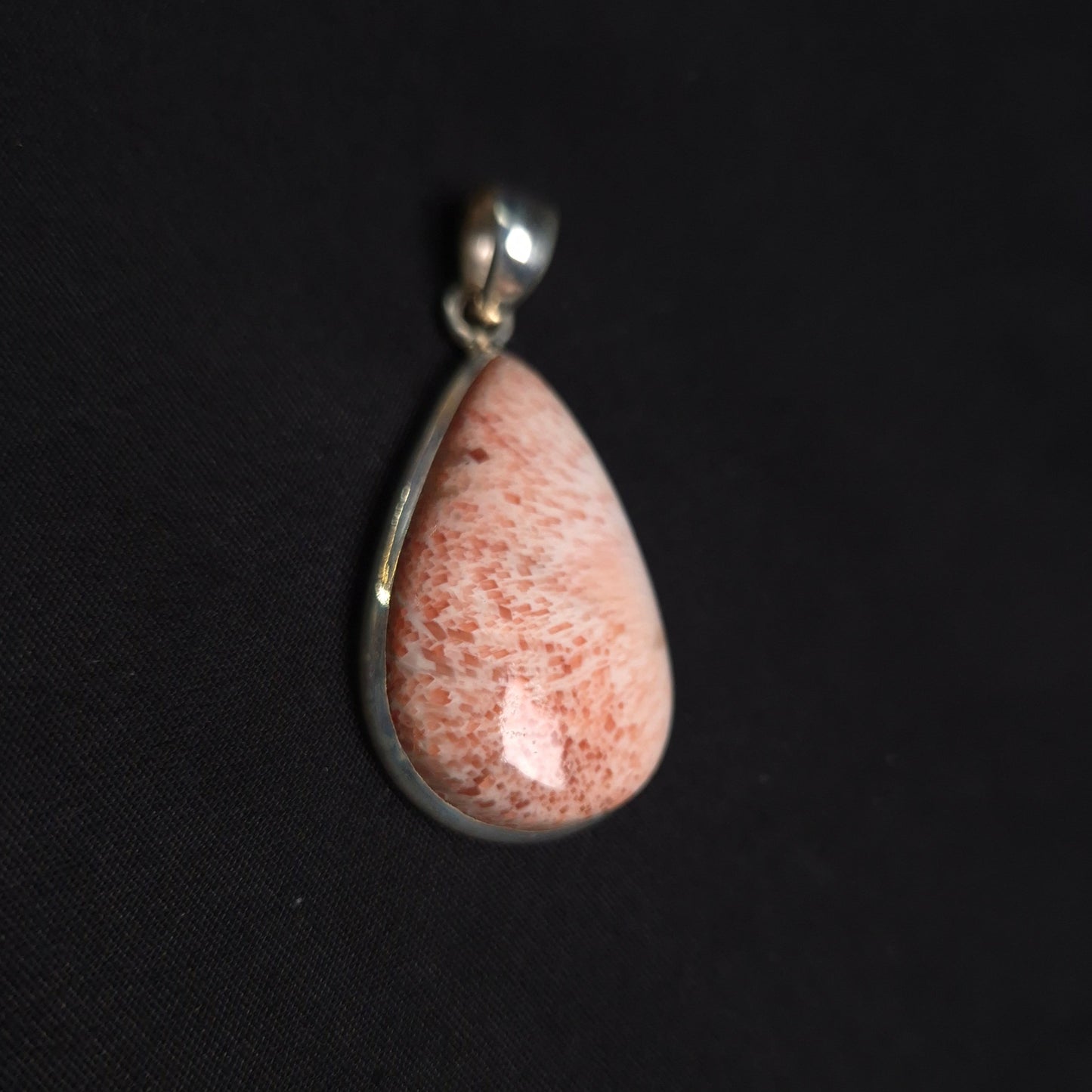 SCOLECITE PENDANT set in STERLING SILVER 3SSSCOP1