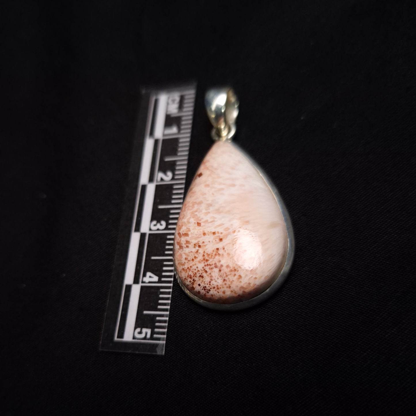 SCOLECITE PENDANT set in STERLING SILVER 3SSSCOP1