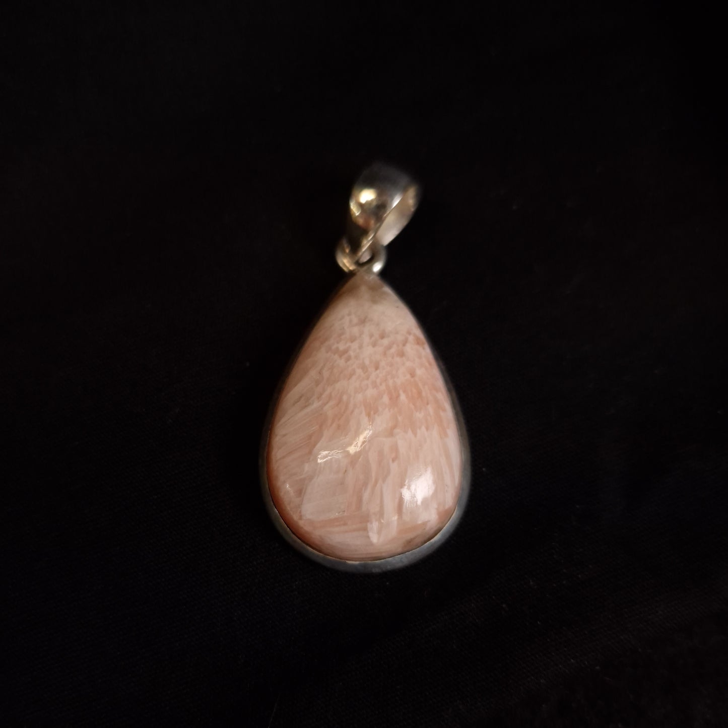 SCOLECITE PENDANT set in STERLING SILVER 3SSSCOP2