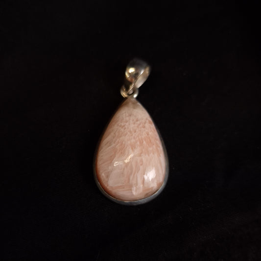 SCOLECITE PENDANT set in STERLING SILVER 3SSSCOP2