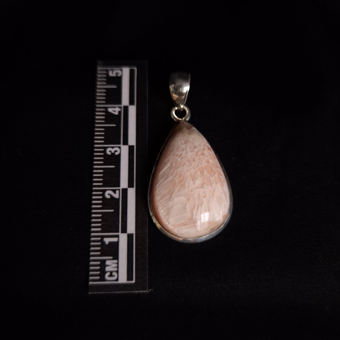 SCOLECITE PENDANT set in STERLING SILVER 3SSSCOP2