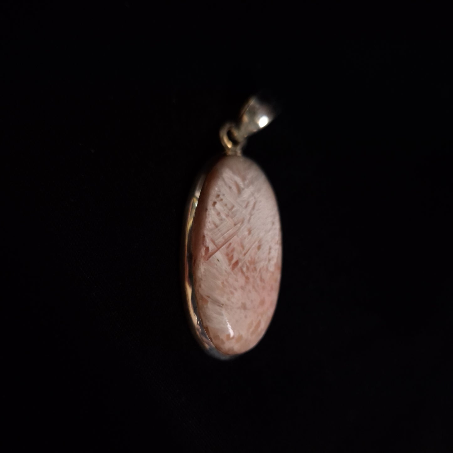 SCOLECITE PENDANT set in STERLING SILVER 3SSSCOP3