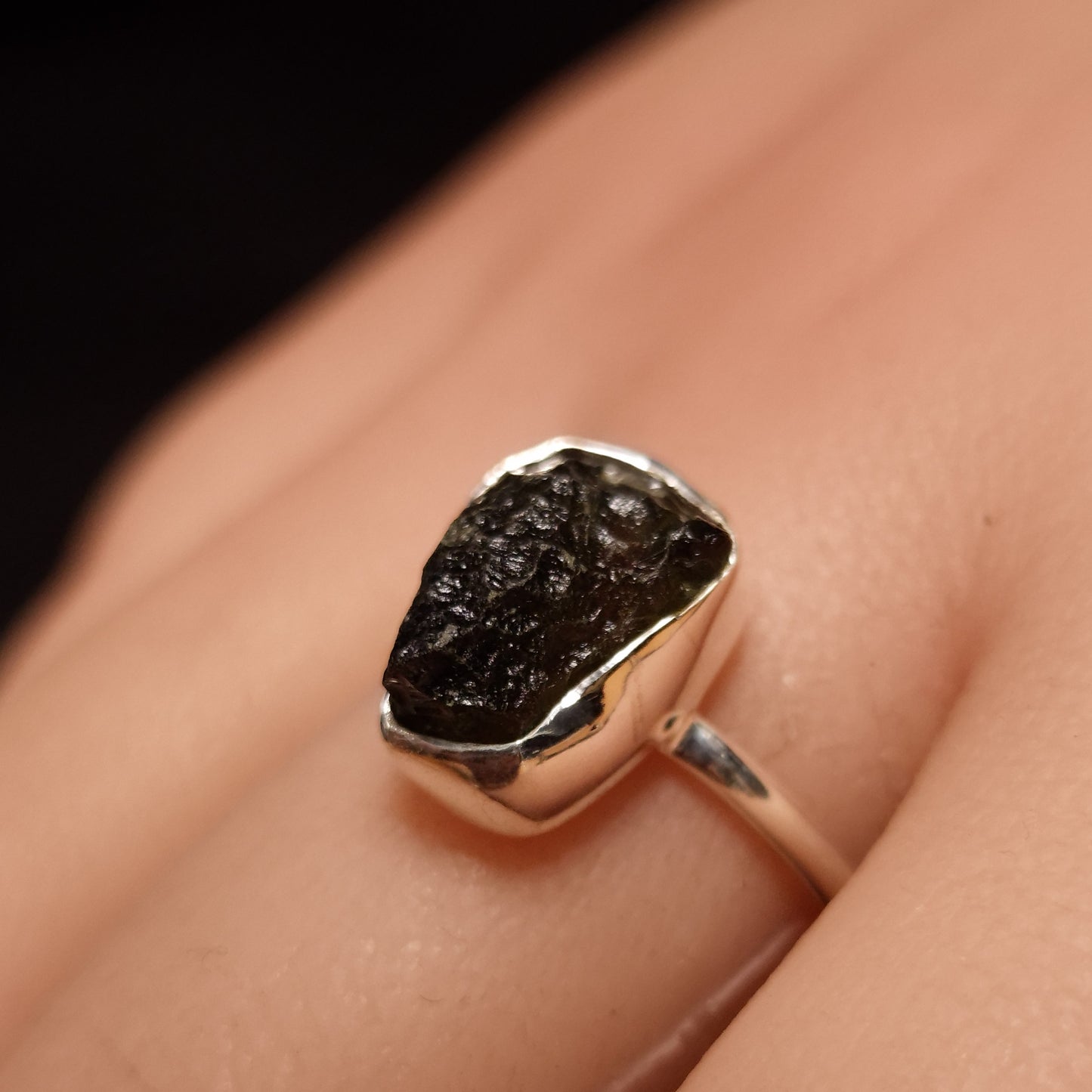 MOLDAVITE RING set in STERLING SILVER 3SSMDVR5