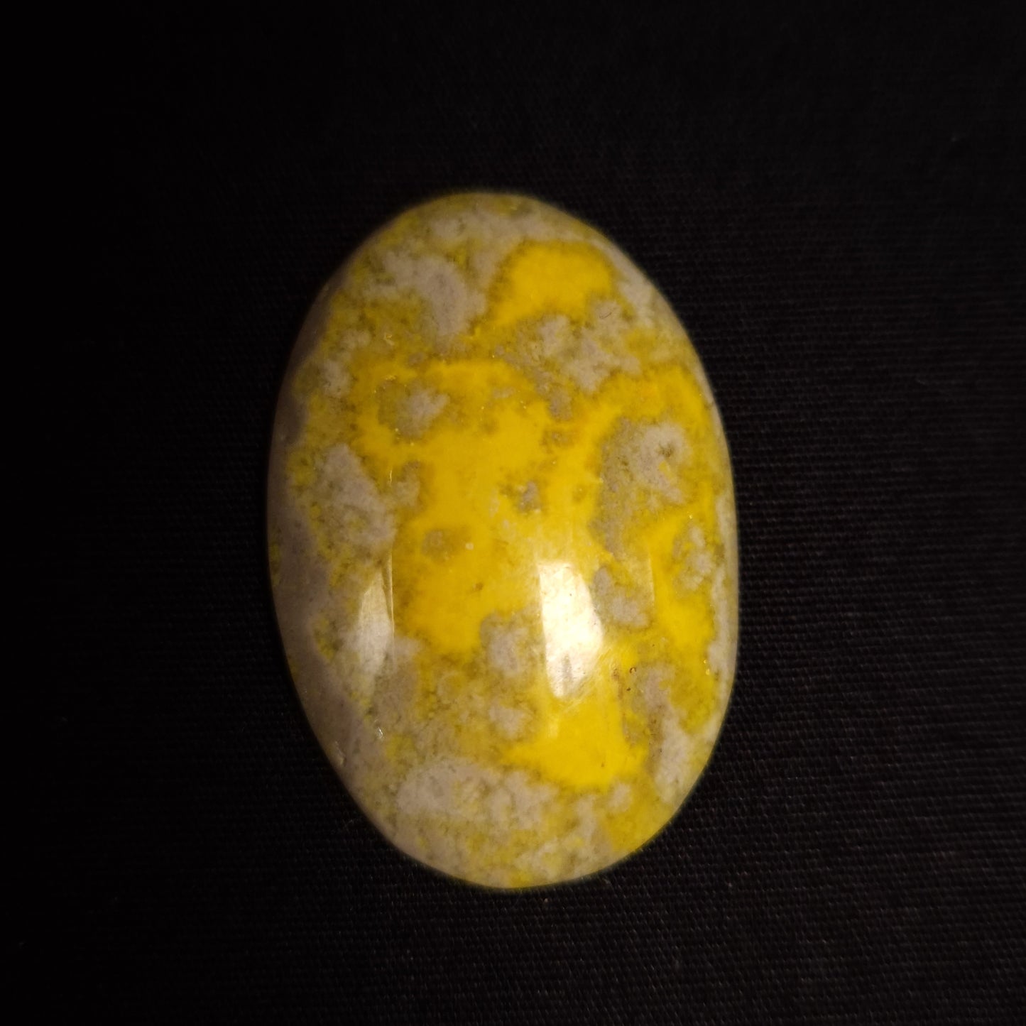 BUMBLEBEE JASPER CABOCHON 3SSBJC2