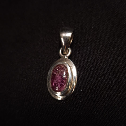 PINK TOURMALINE PENDANT set in STERLING SILVER 3SSPTP1