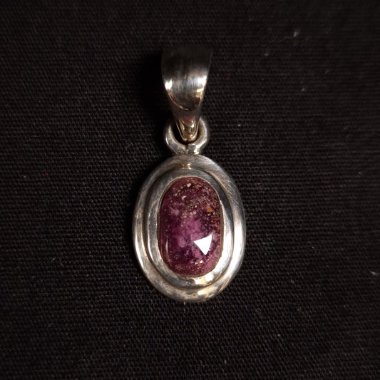 PINK TOURMALINE PENDANT set in STERLING SILVER 3SSPTP1