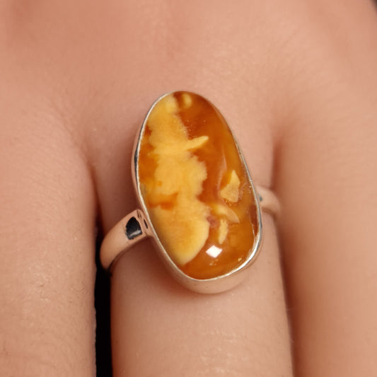 BUTTERSCOTCH AMBER RING set in STERLING SILVER 3SSBAR2