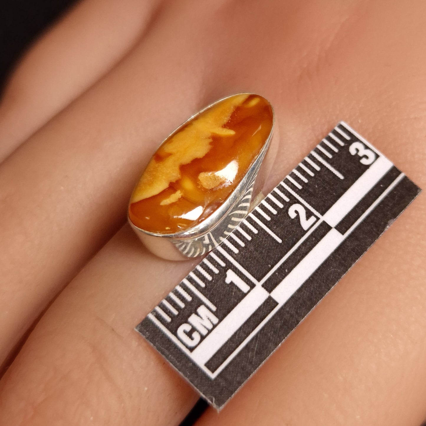 BUTTERSCOTCH AMBER RING set in STERLING SILVER 3SSBAR2