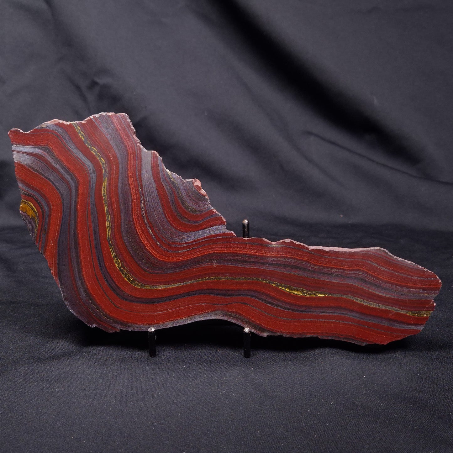 BANDED TIGER IRON MICROBIALITE, Archean, Australia ZBI072