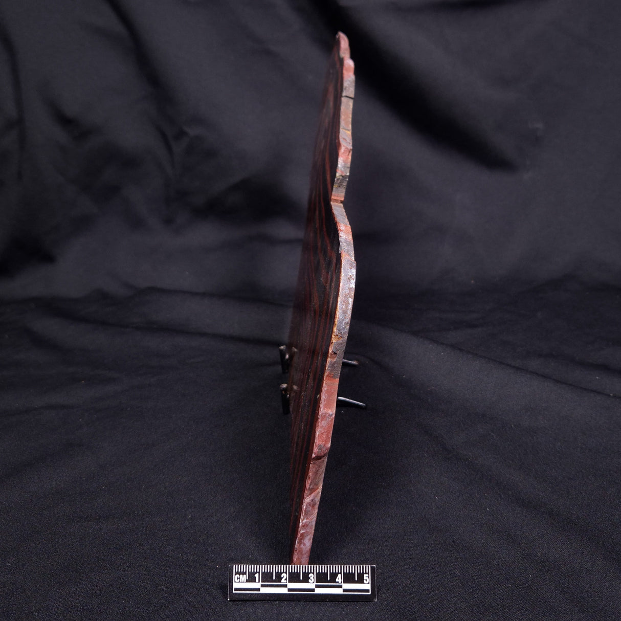 BANDED TIGER IRON MICROBIALITE, Archean, Australia ZBI083