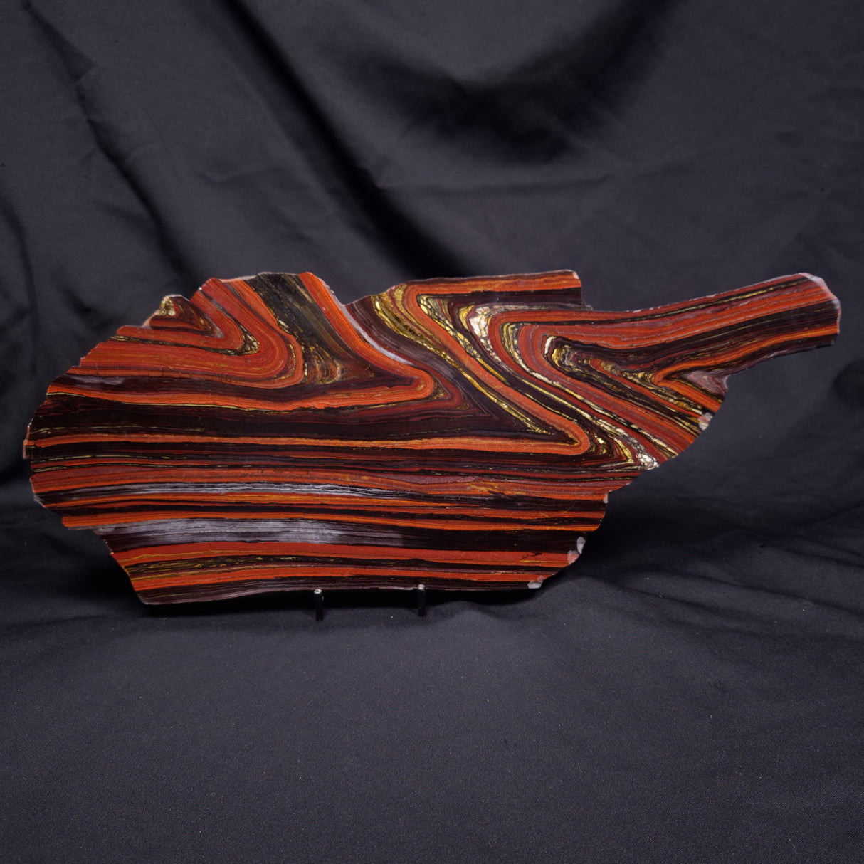 BANDED TIGER IRON MICROBIALITE, Archean, Australia ZBI084