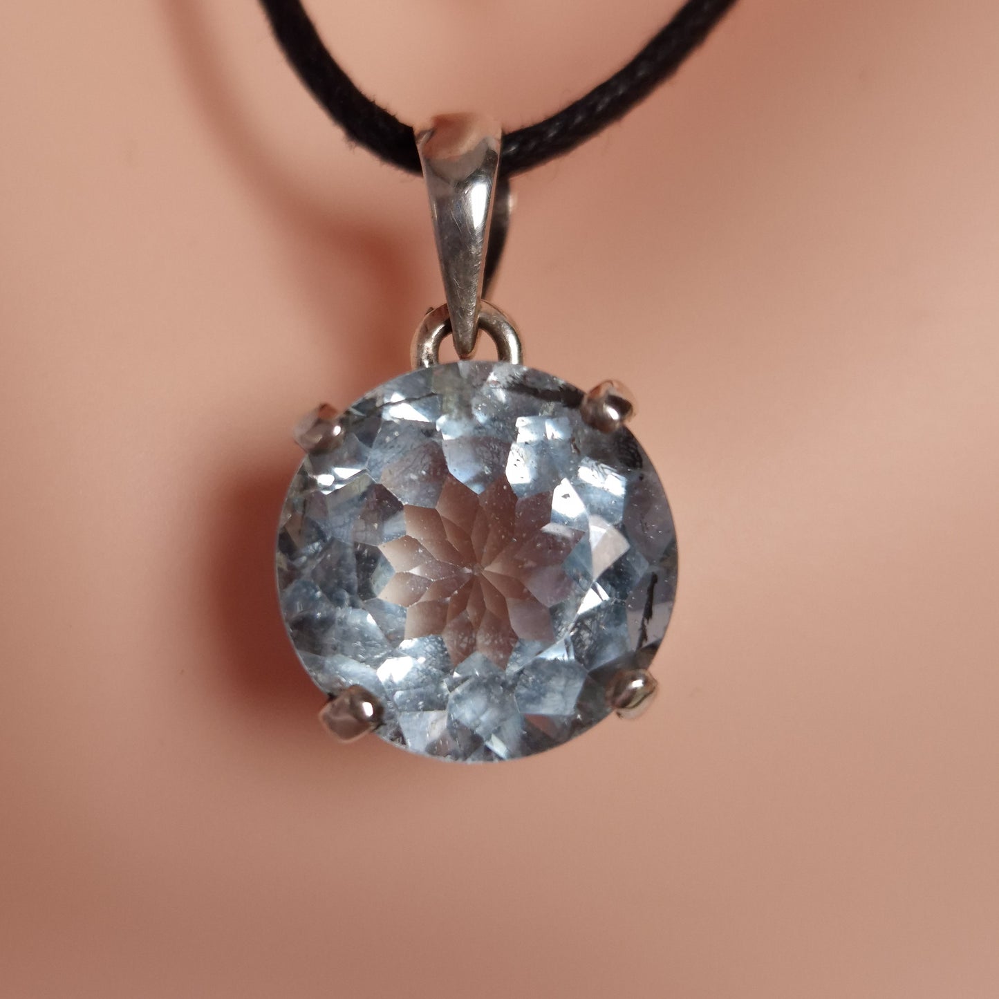 BLUE TOPAZ PENDANT set in STERLING SILVER 3SSBTP1