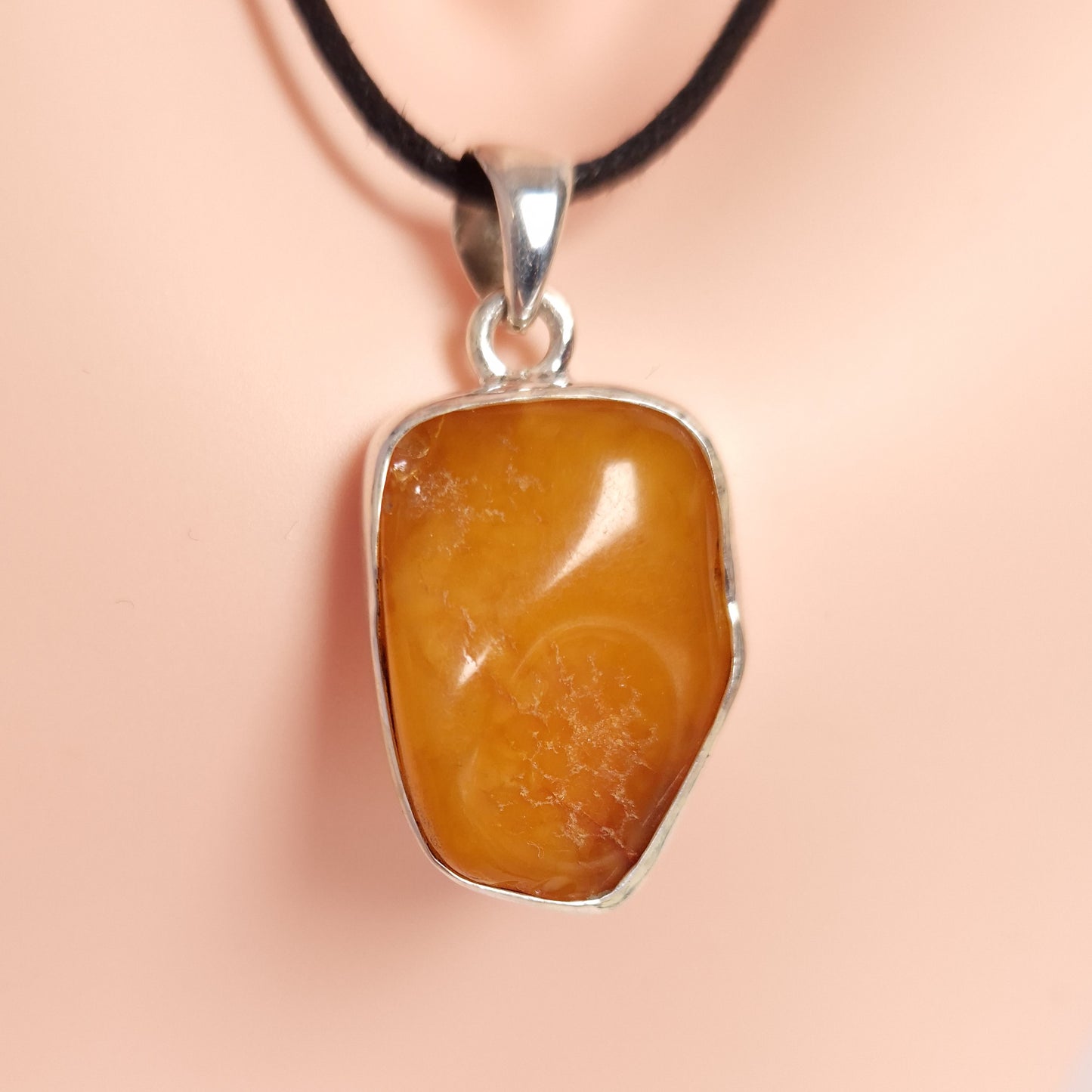 Butterscotch Amber Pendant 3SSBSA3