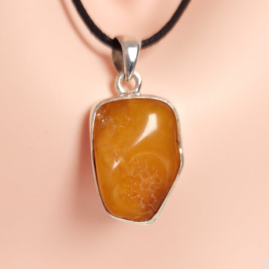 Butterscotch Amber Pendant 3SSBSA3