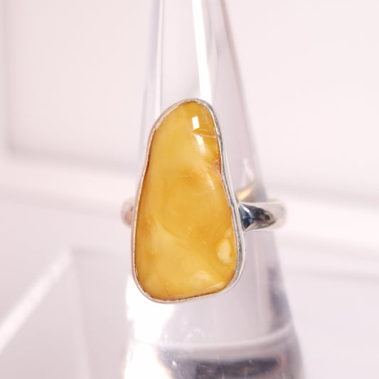 BUTTERSCOTCH AMBER RING set in STERLING SILVER 3SSBAR1