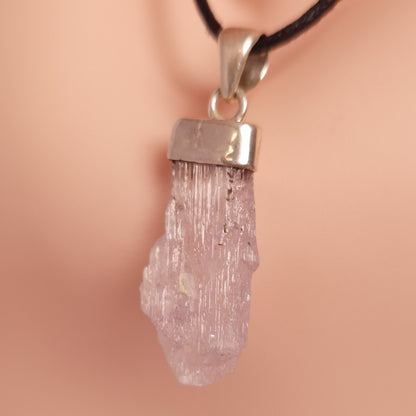 KUNZITE PENDANT set in STERLING SILVER 3SSKUP